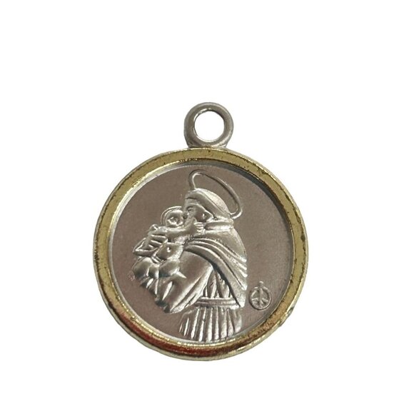 Vintage Silvertone Charm Medal St Anthony Patron Saint of Lost Things .75" - Picture 3 of 4